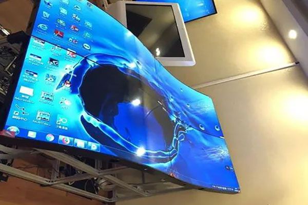 柔性O(shè)LED屏幕的未來發(fā)展優(yōu)勢(shì)與生產(chǎn)工藝