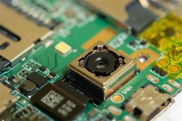 組裝與點(diǎn)膠工藝，小小攝像頭模組里的大乾坤