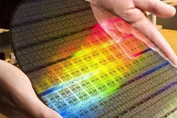 半導體知識分享——用多種方法改善，使浸潤式光刻機曝光臺邊緣缺陷，檢測后分析