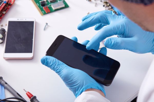 CCD視覺系統(tǒng)實現(xiàn)柔性屏高精度貼合